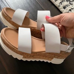 Sandals! Brand new. 🐚